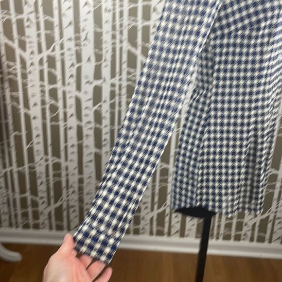 CAbi Mesh Second Skin Button Down Long Sleeve Shirt Blue Black White sz XS - Picture 3 of 13